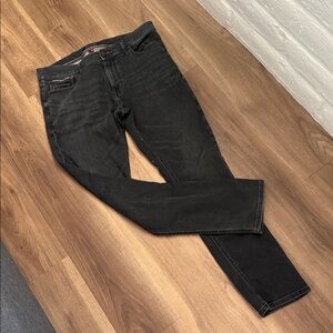 Tommy Hilfiger Denton Straight Jeans (33 x 34)